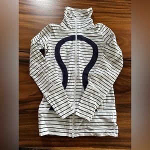 Lululemon zip up, size 6